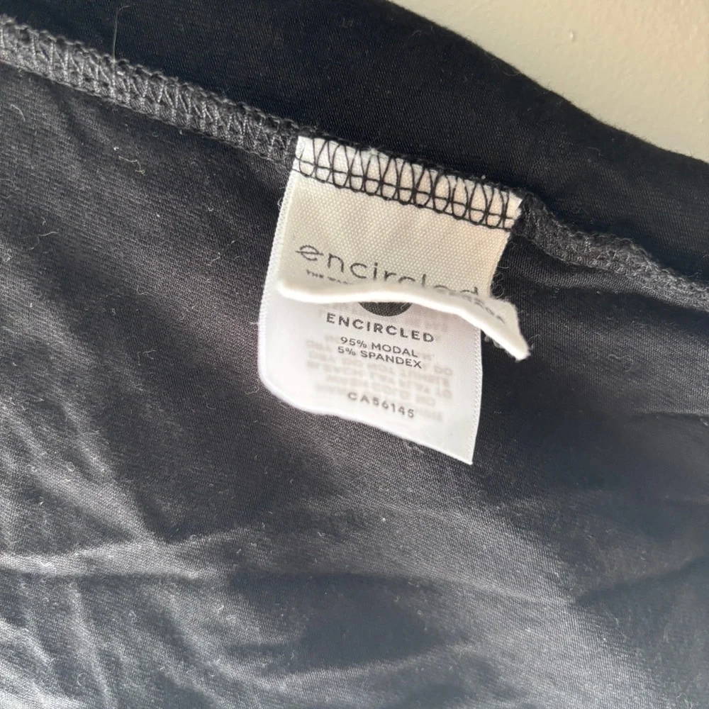 Encircled Black Reversible Breakaway wrap top 3/4 Sleeve - Size Medium - Picture 8 of 12